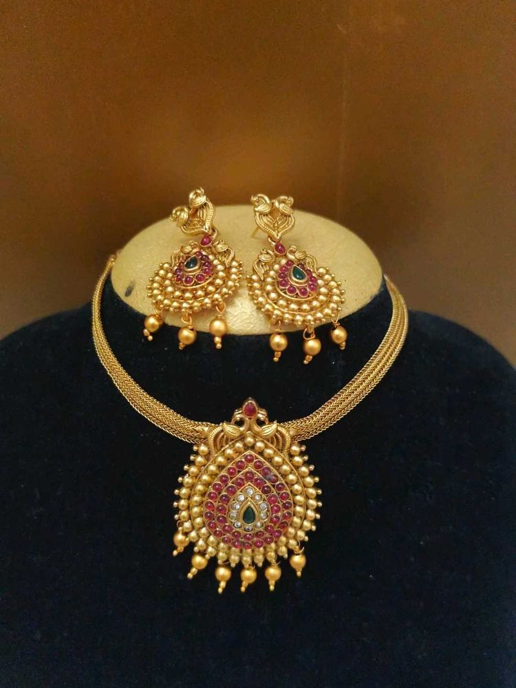 matt finish attigai necklace set with earrings