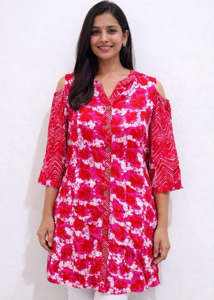 Vibrant Pink &amp; White Cold Shoulder Kurta