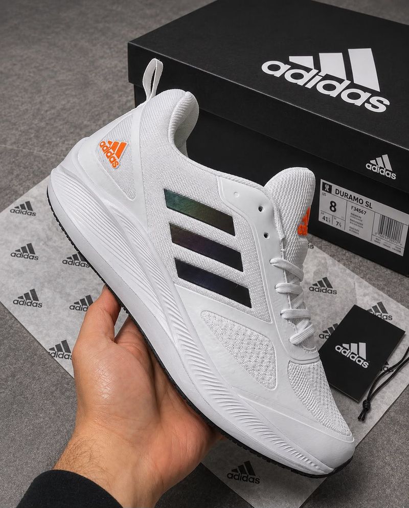 *Adidas*