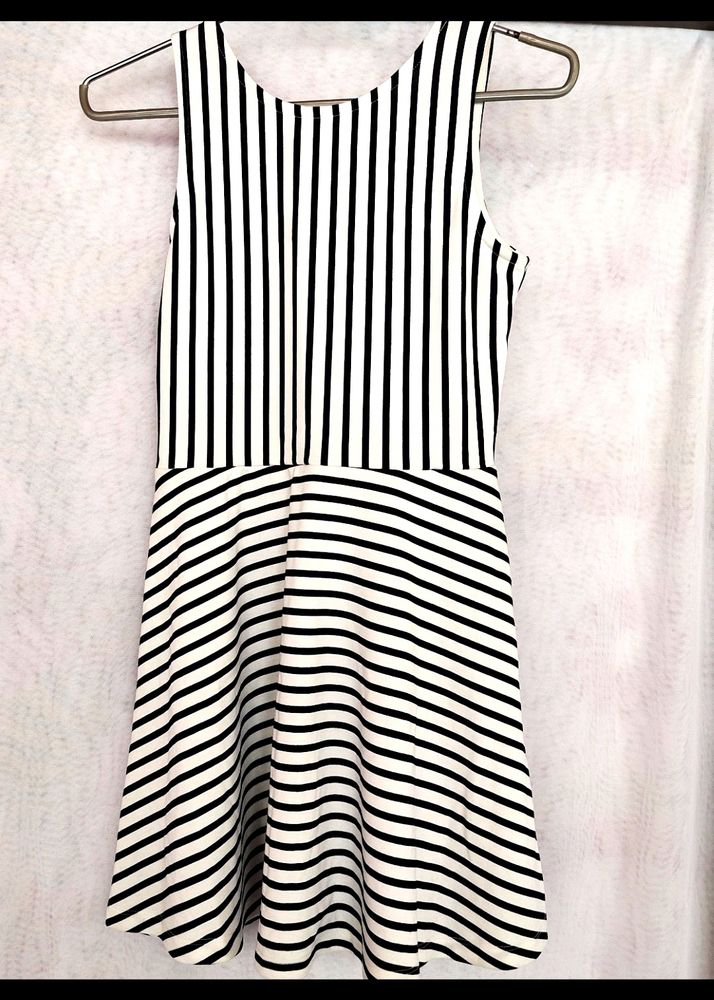 H&amp;M Striped Skater Dress