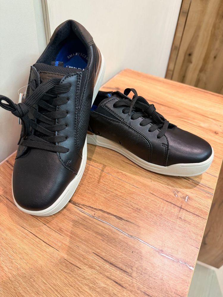 Stylish Black Leather Sneakers