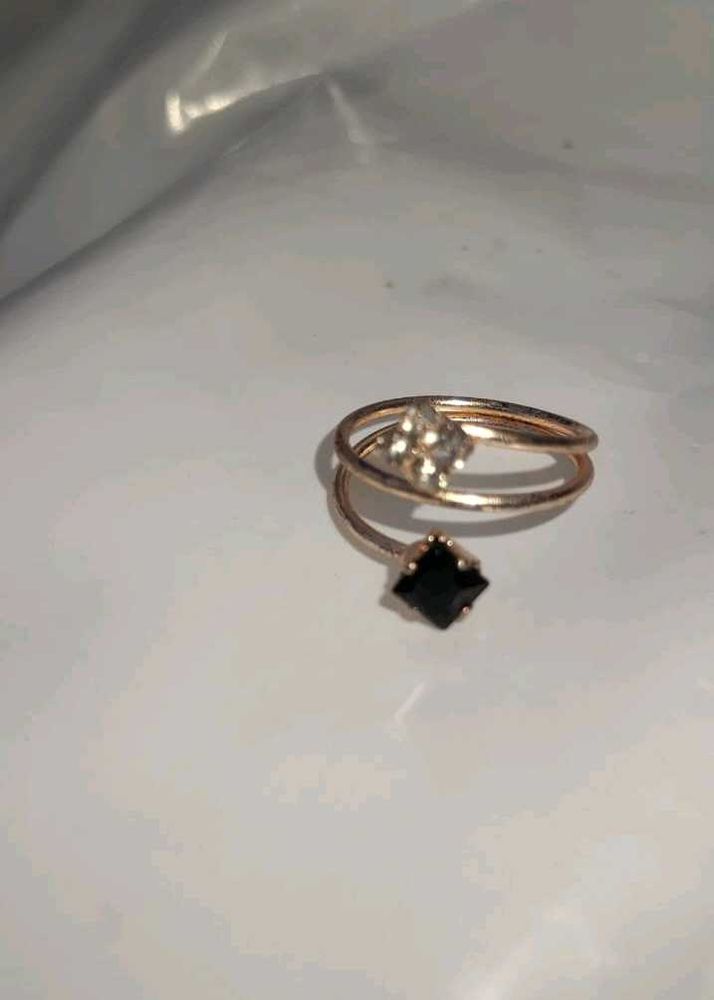 Elegant Rose Gold Ring with Black Stone