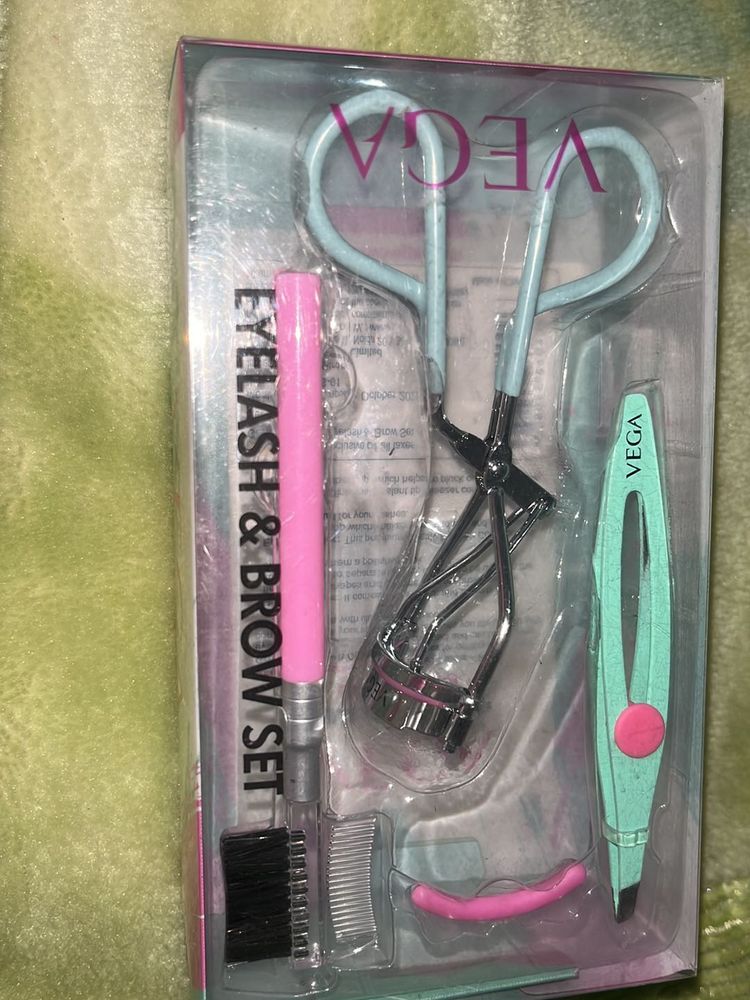 Vega Eyelash &amp; Brow Set - New