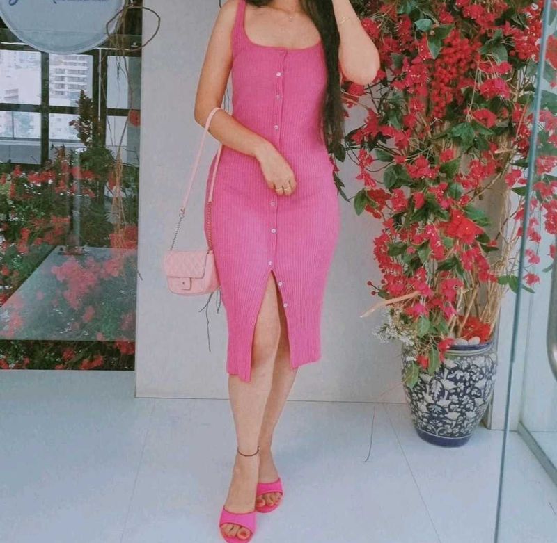 Pink bodycon dress