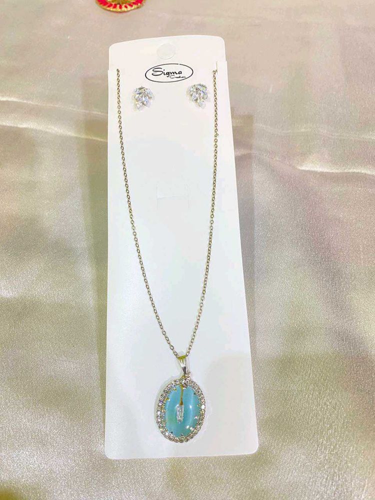 Elegant Turquoise Pendant Necklace and Earrings Se