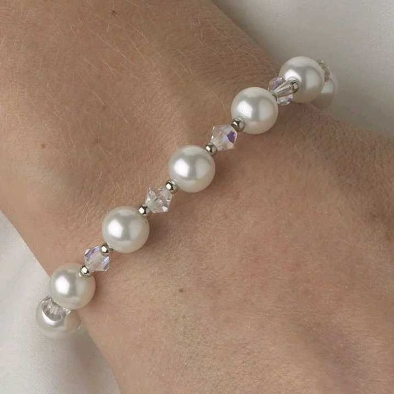 Elegant Pearl &amp; Crystal Bracelet