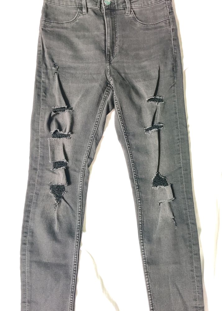 H&amp;M Super Skinny Ripped Jeans