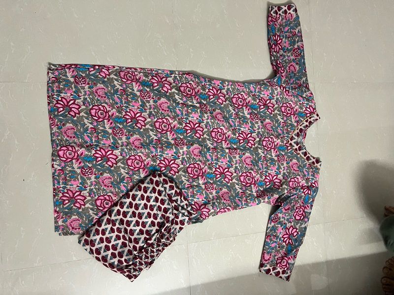 Beautiful Floral Print Kurta Set