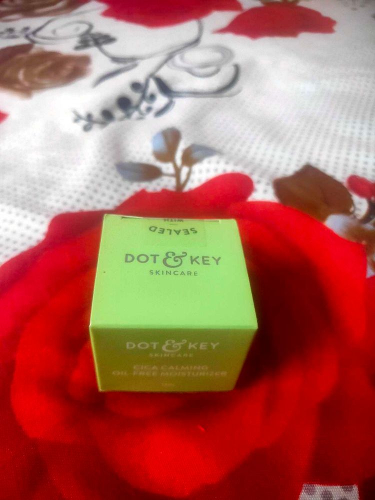 Dot &amp; Key Moisturizer