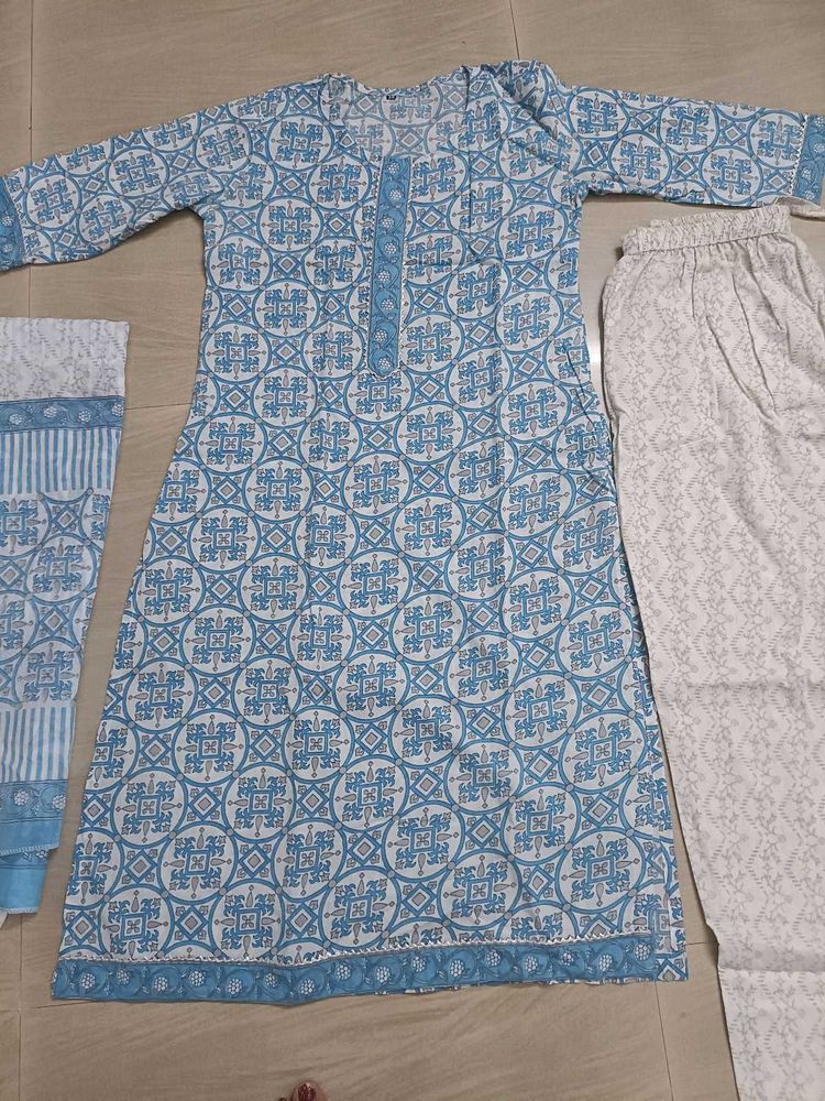 Blue Geometric Print Kurta Set with Pants