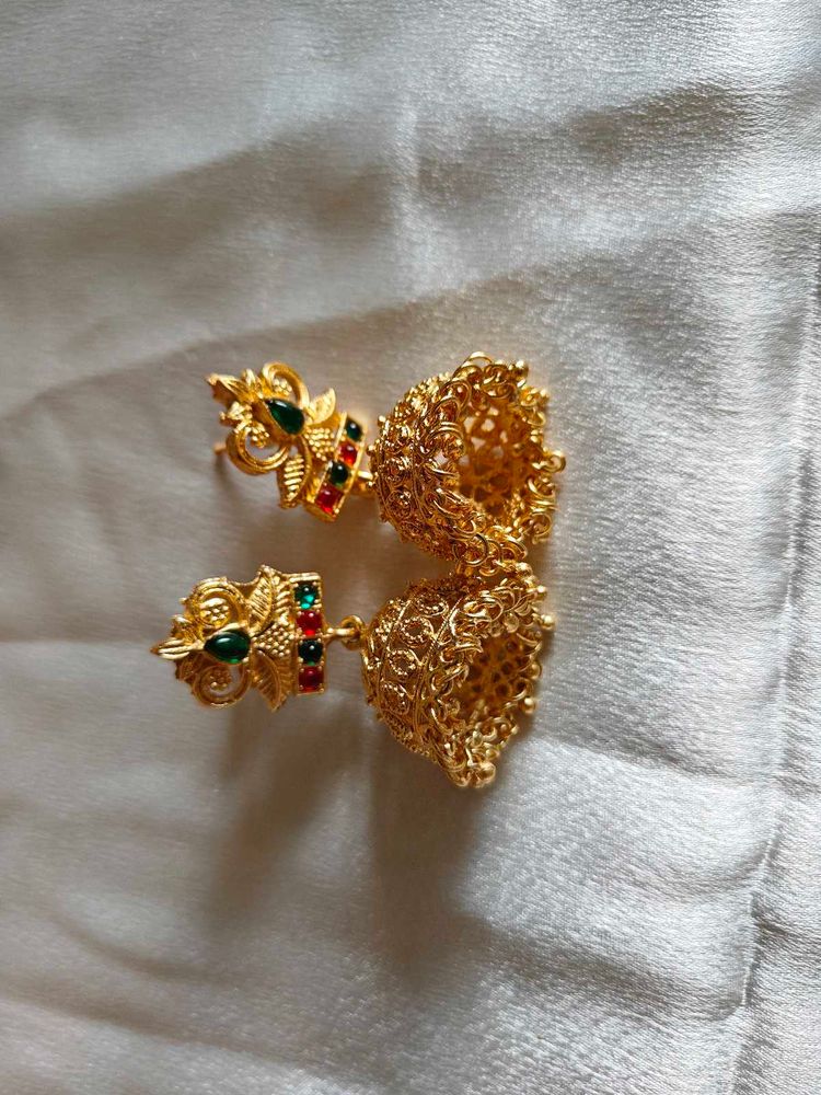Exquisite Gold Tone Jhumka Earrings