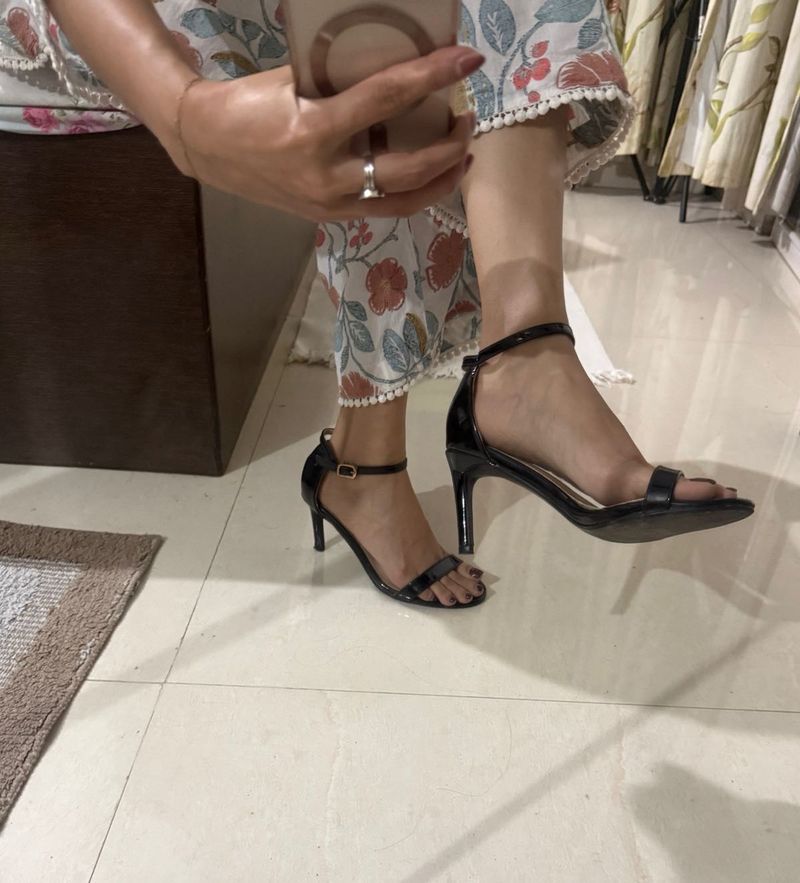 Black Ankle Strap Heels By Tresmode, Size: Euro 36
