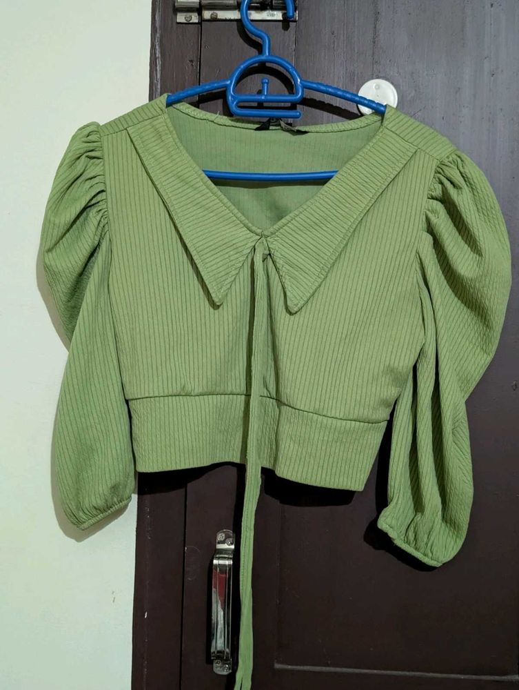 Puff Sleeve Collared Crop Top