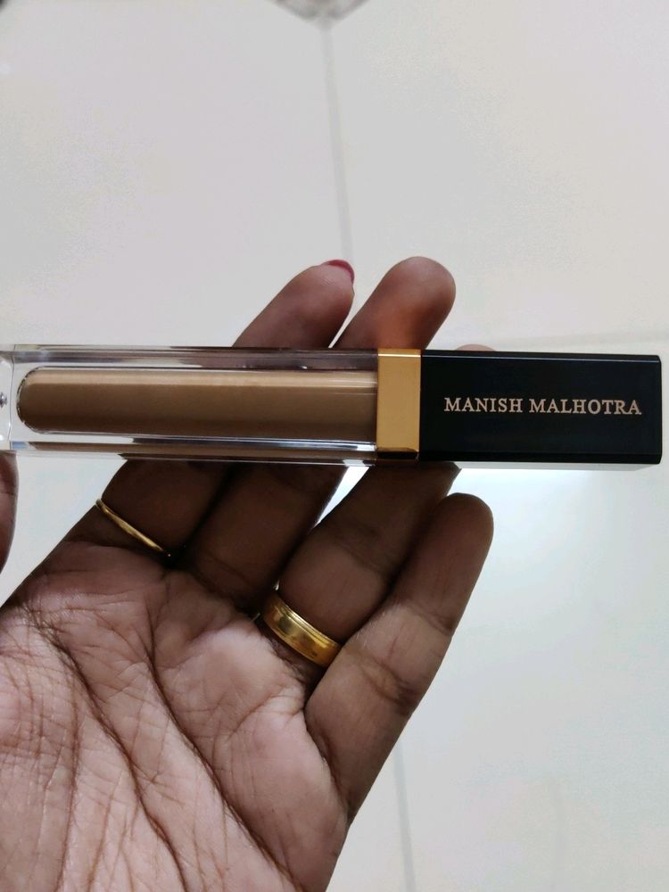 Manish Malhotra Concealer