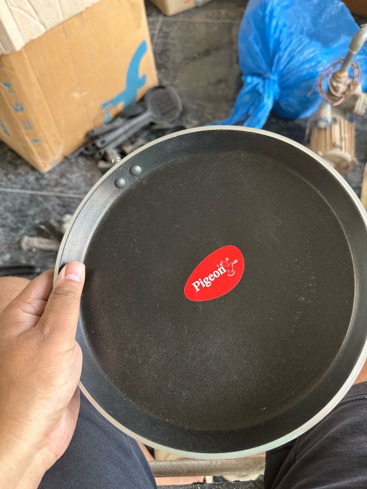 Full Heavy Peigon Pink Fry Pan Unused With Handle
