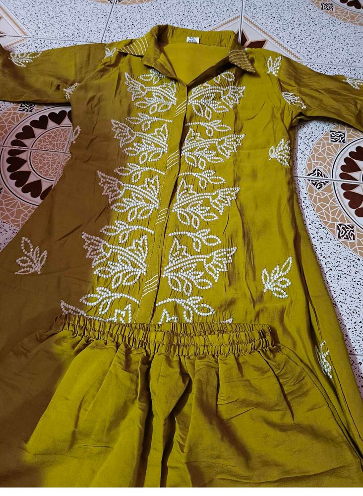 Embroidered Yellow Kurta set (coord se
