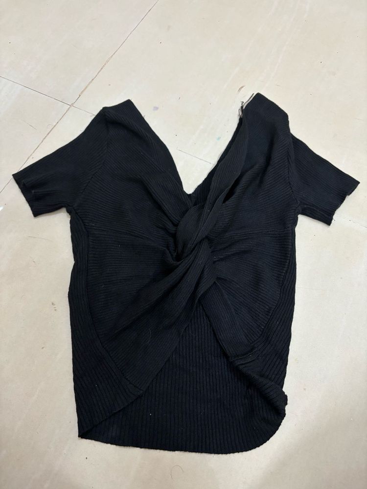 Chic Black Twisted Front Knit Top