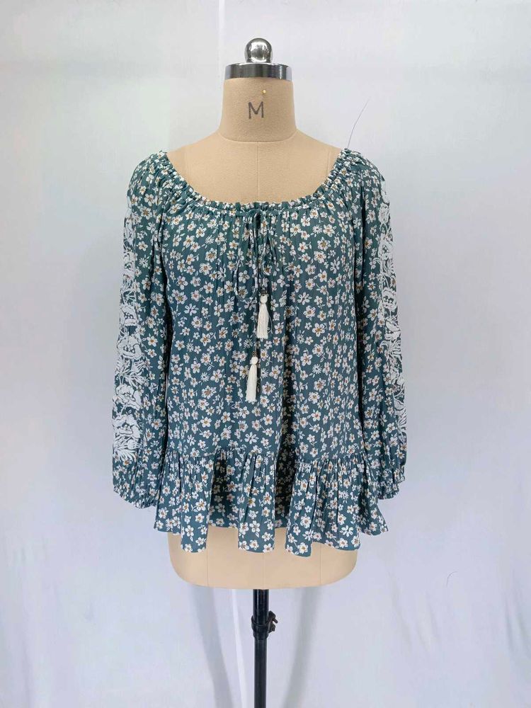 Charming Floral Print Top with Tie-Neck