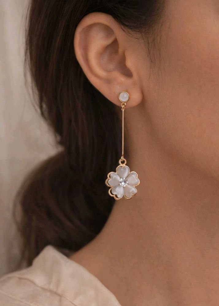 Elegant Flower Dangle Earrings