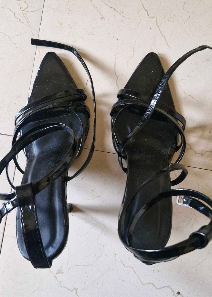 Chic Black Patent Strappy Heels