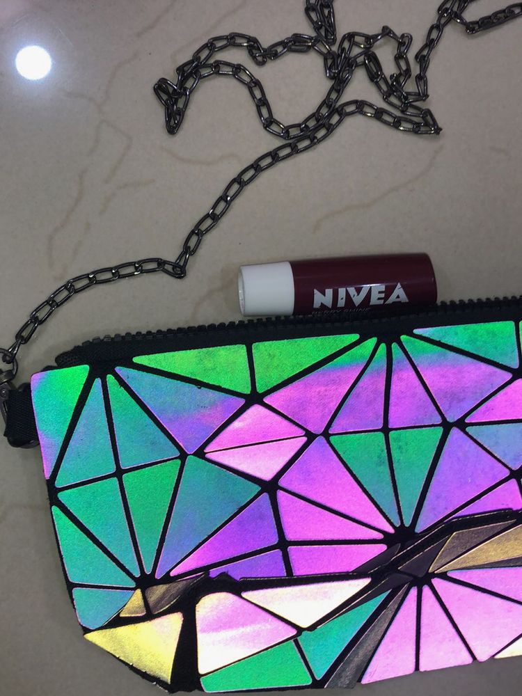 Monochromatic Flash-sensitive Handbag