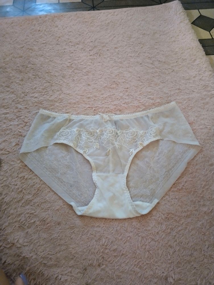 Anna Sui Innerwear