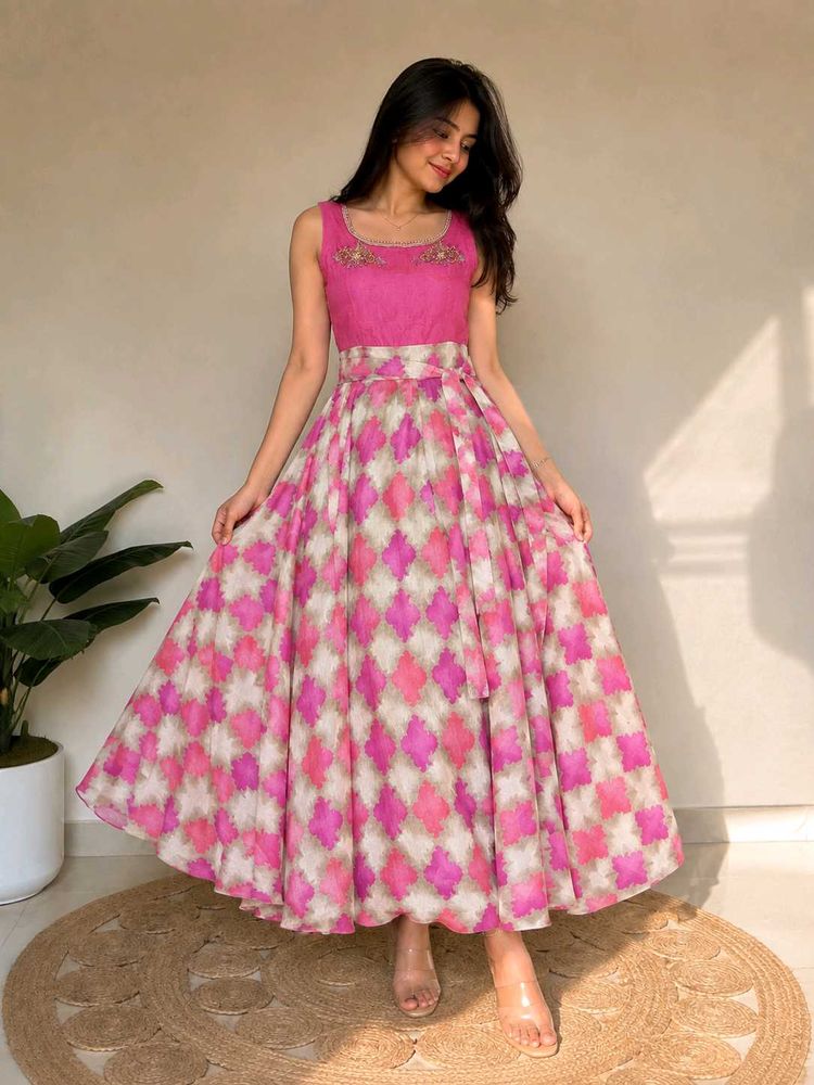 Elegant Pink Ethnic Gown