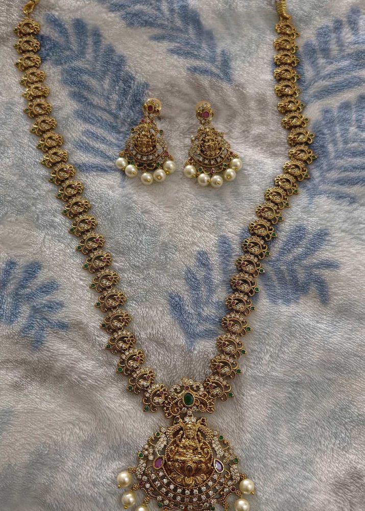 Traditional Indian Necklace &amp; Earrings Set