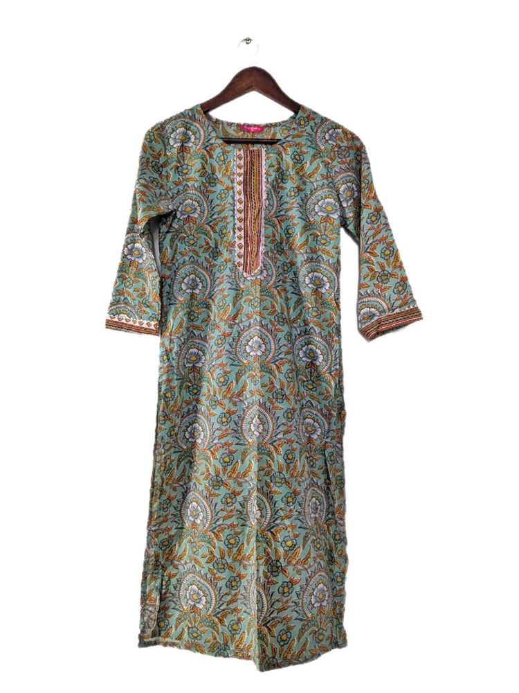 Beautiful Floral Print Kurta