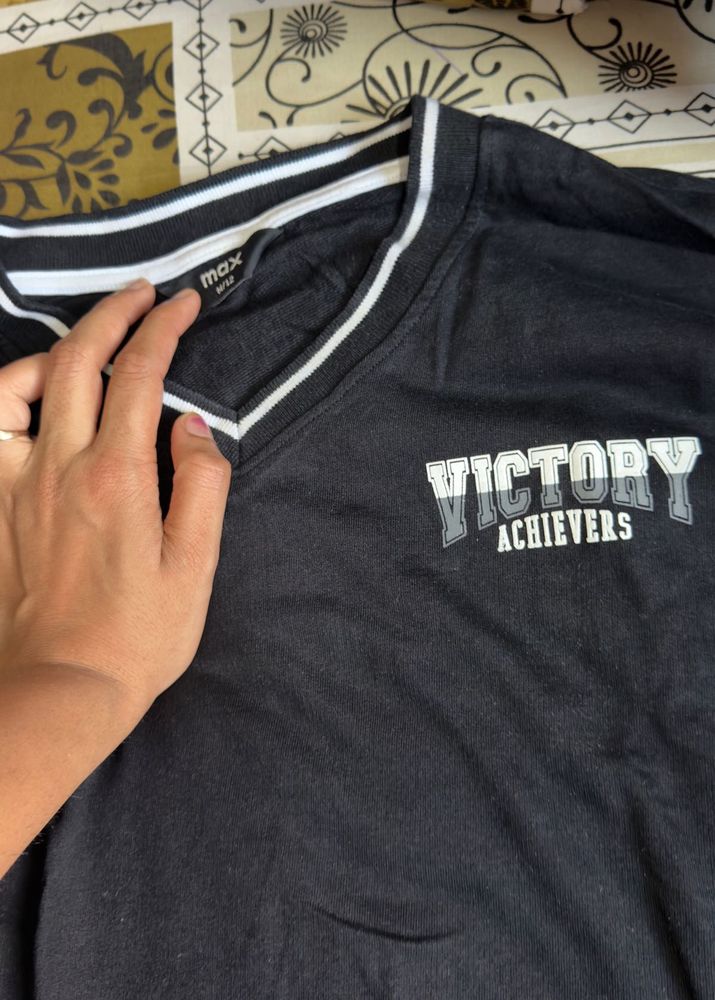 Black Victory Achievers Graphic T-Shirt