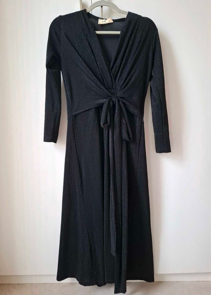 Black Long Sleeve Wrap Midi Dress | Bust 36