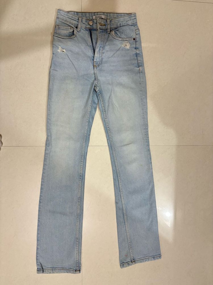 BERSHKA Light Wash Distressed straight fit jeans