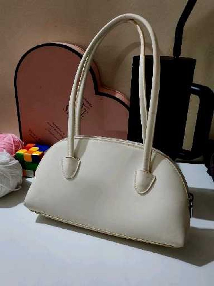 H&amp;M Cream Dome Shaped Handbag 🐇✨️