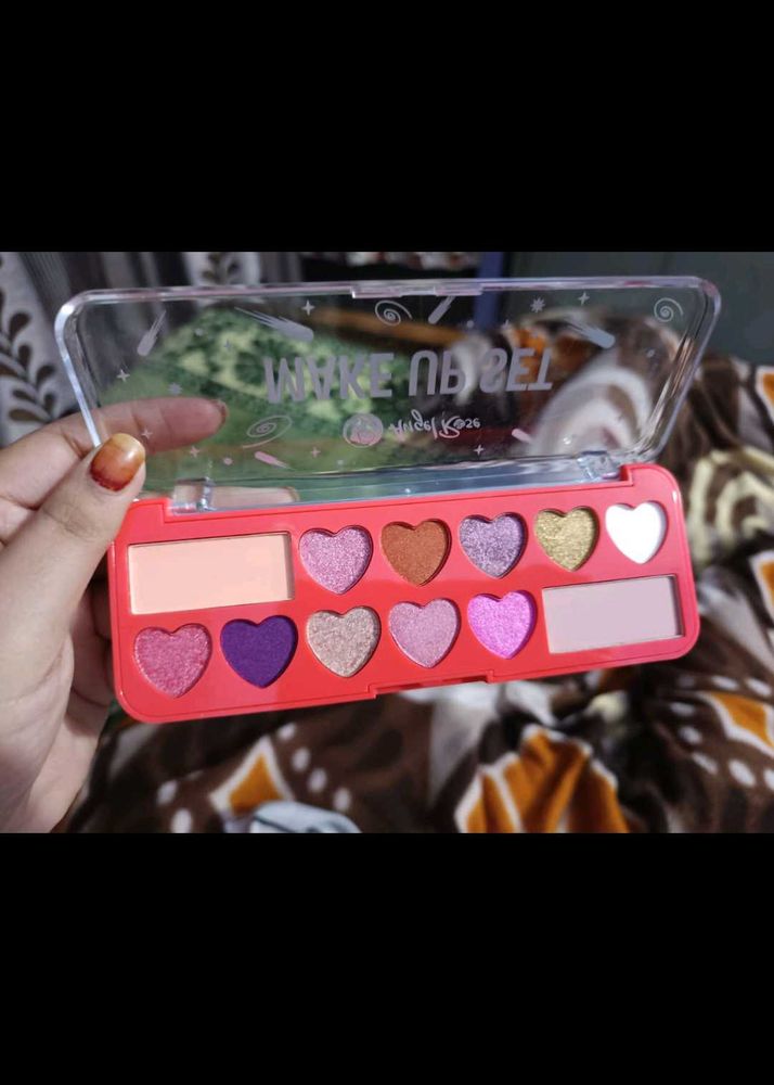 Eyeshadow pallete