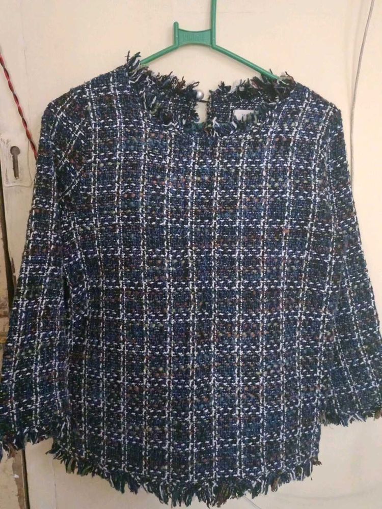 Stylish Tweed Jacket with Frayed Edges