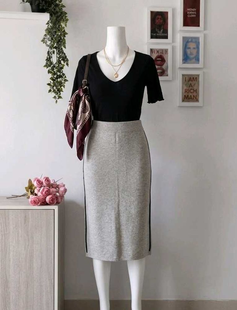 Tan Ribbed Knit Midi Skirt
