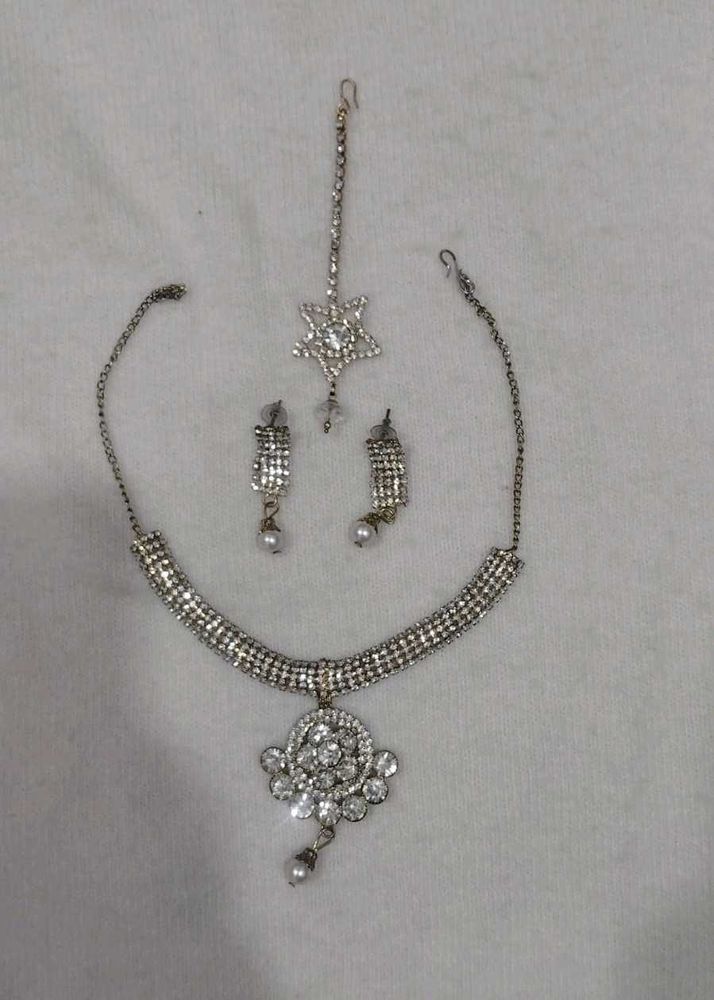 Elegant Jewelry Set