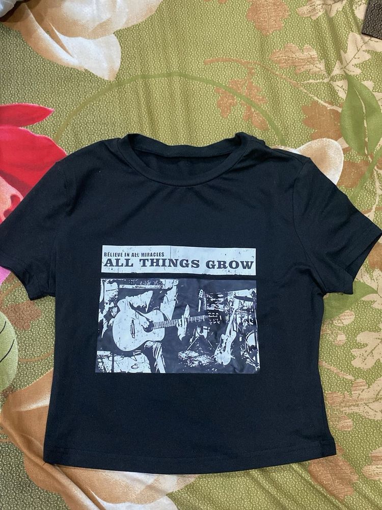 Graphic Print Cropped T-Shirt