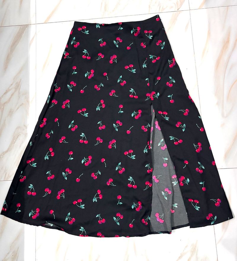 Black Graphic Roman Column Midi Skirt