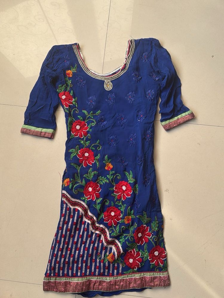 Blue Embroidered Kurta