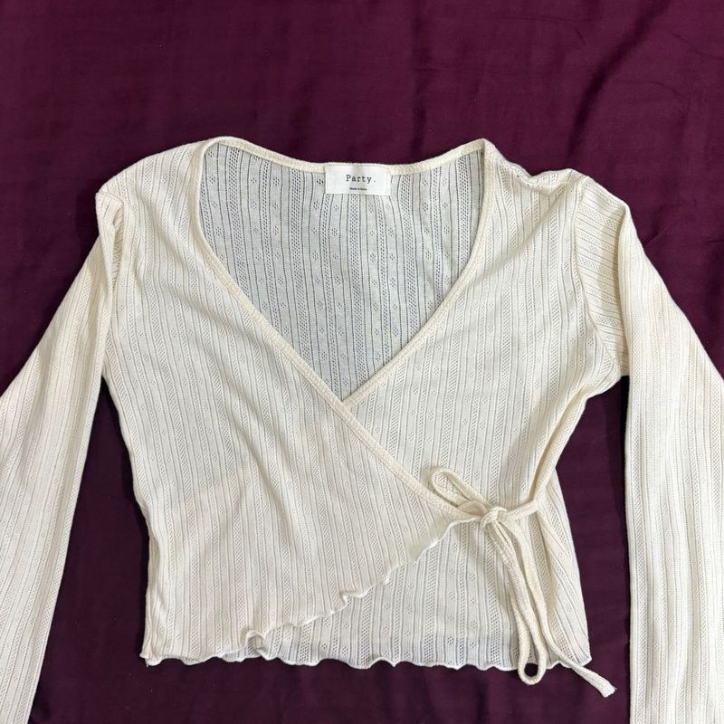 soft girl cream wrap top🎀