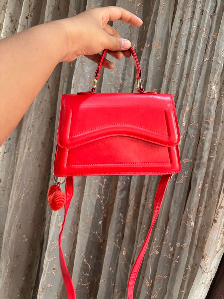 Savana red sling purse