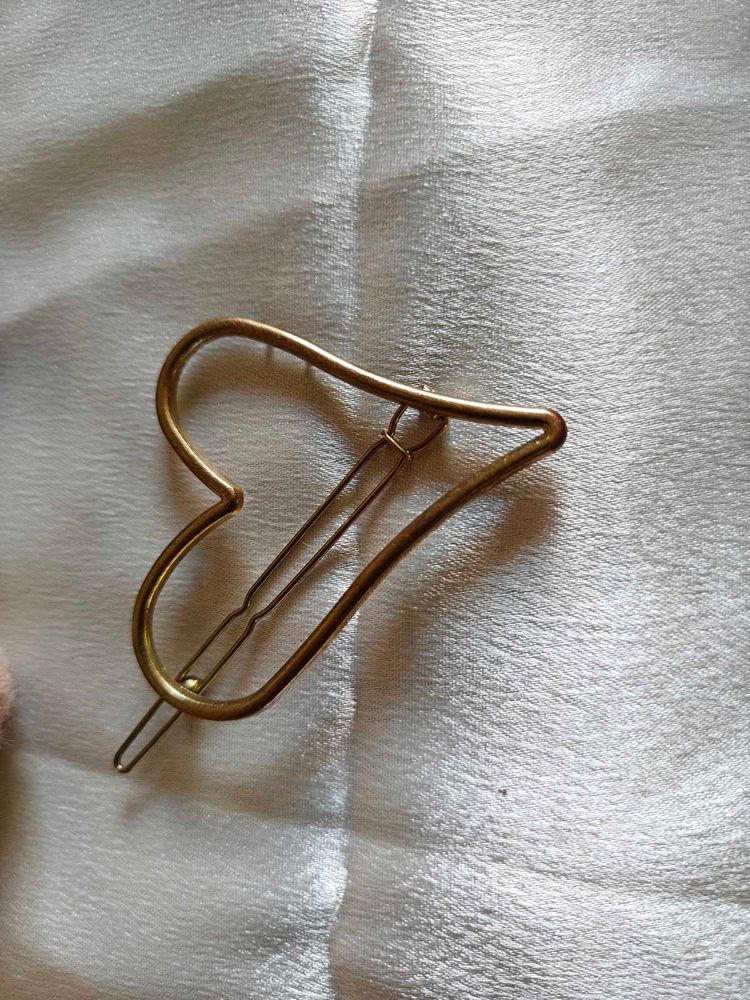 Unique Gold Tone Hair Clip