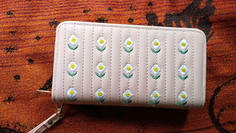 Cute Floral Embroidered Wallet