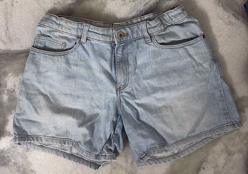 Classic Light Wash Denim Shorts