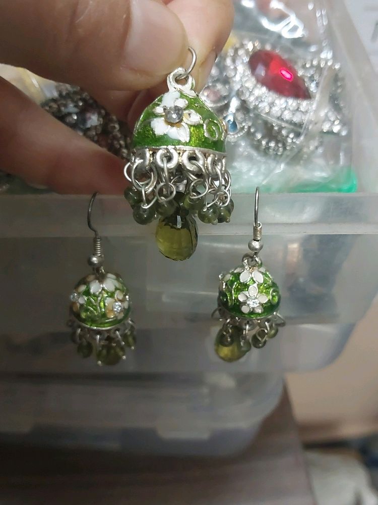 Ear Hanging And Locket Set