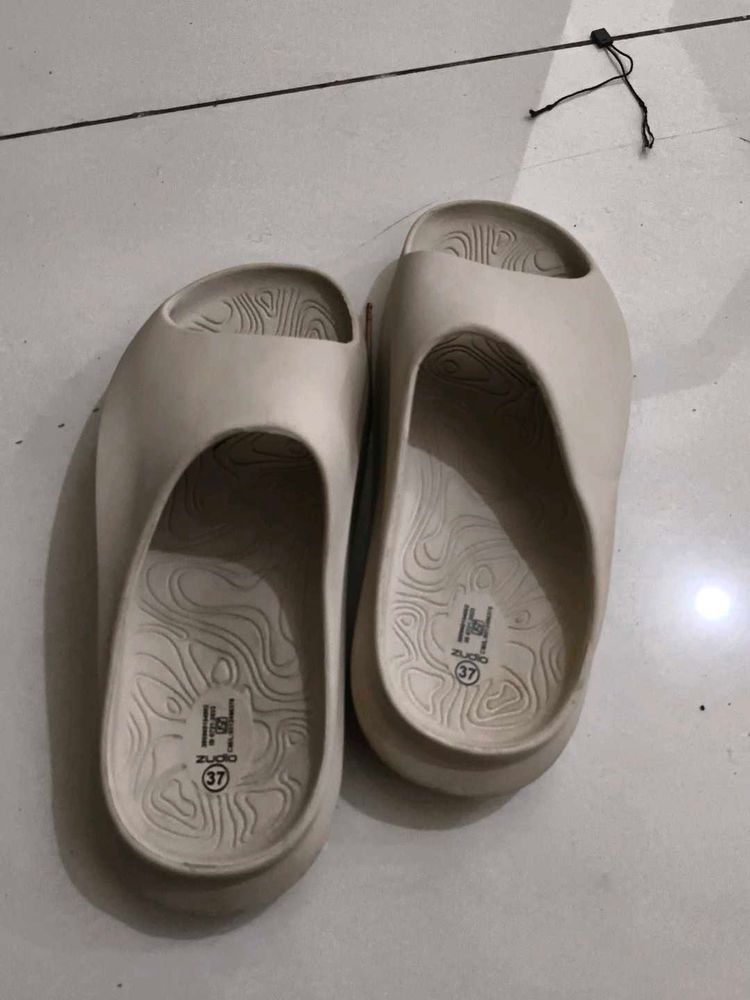 Comfortable Beige Slide Sandals