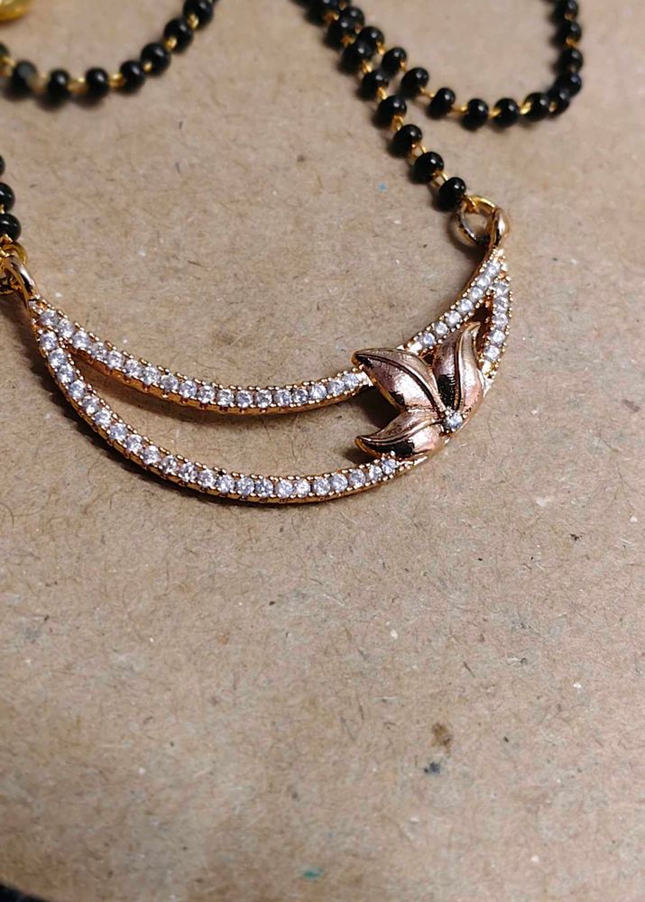 Sparkling Leaf Pendant Mangalsutra
