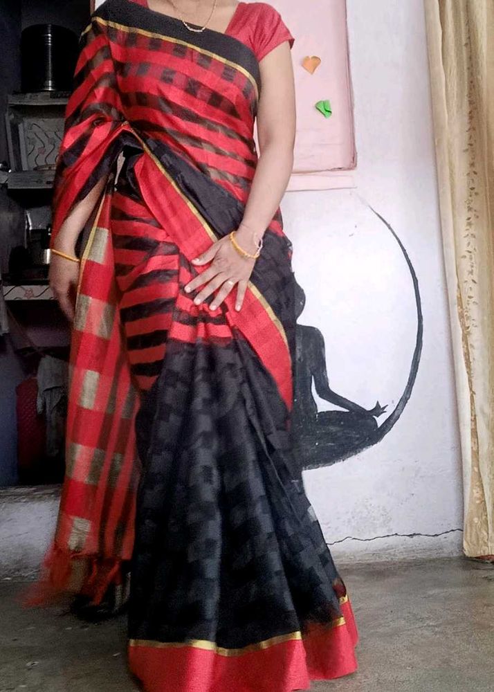 Red &amp; Black Checkered Cotton Saree❤️