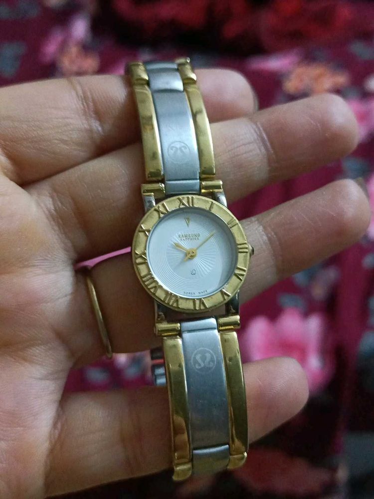 Elegant Ladies Watch